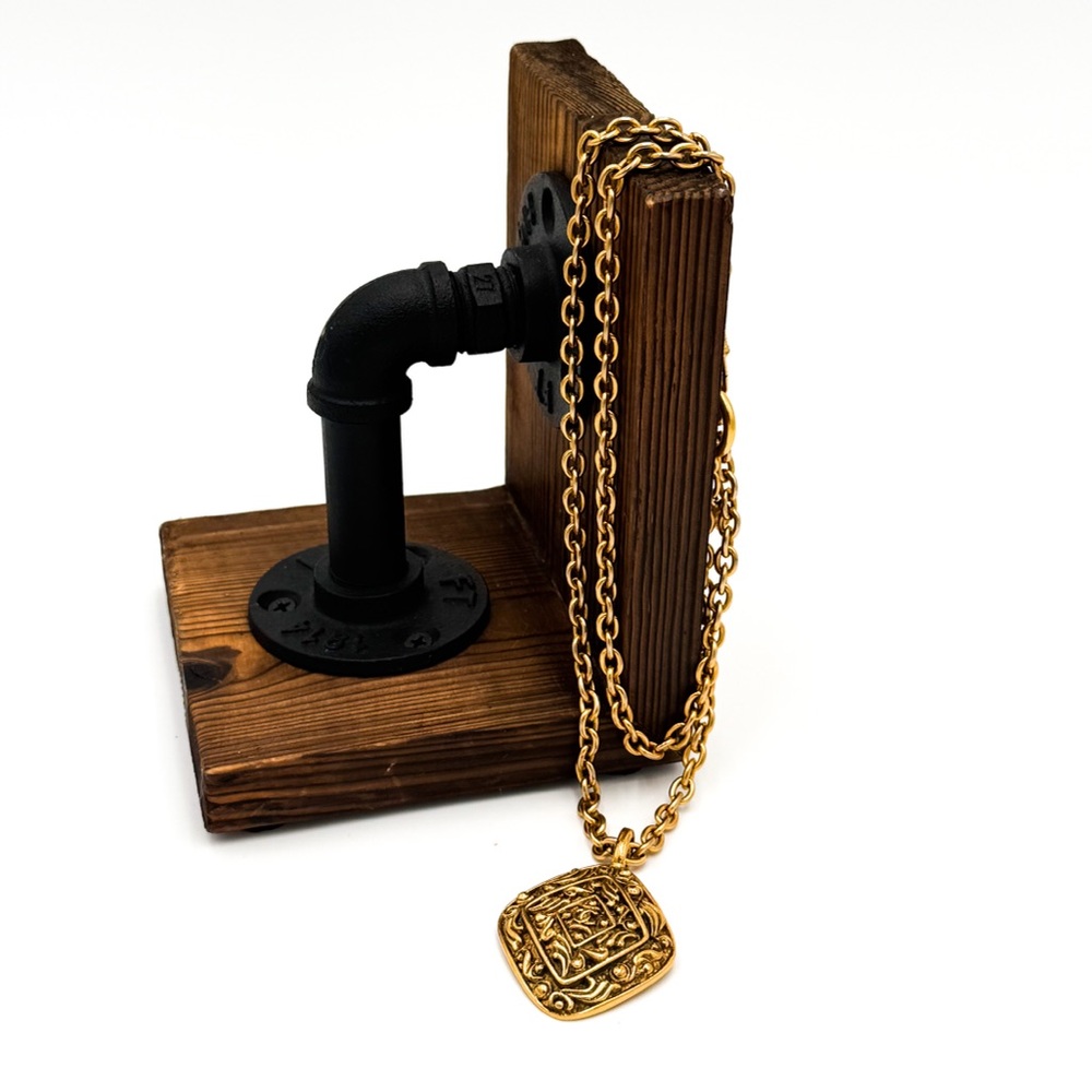 Chanel Vintage Diamond Shaped CC Pendant Necklace